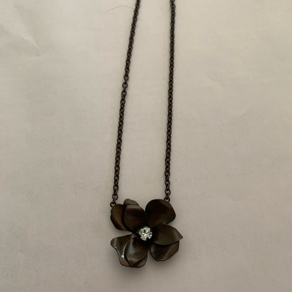 Sabika Flower Choker